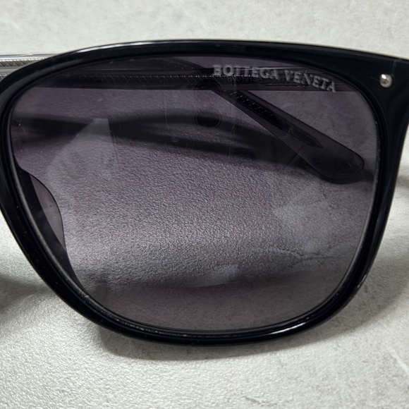 Black Bottega Veneta Women's Sunglasses - Picture 4 of 5